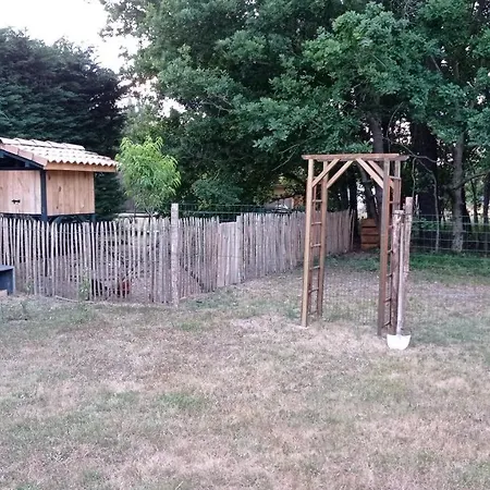 Timaauma Familial Au Calme Sous Les Chenes Salles (Gironde)